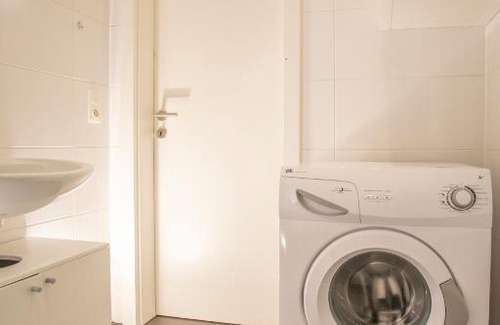 Pradl Apartment | Innsbruck City Center Studio I 24h self-check-in