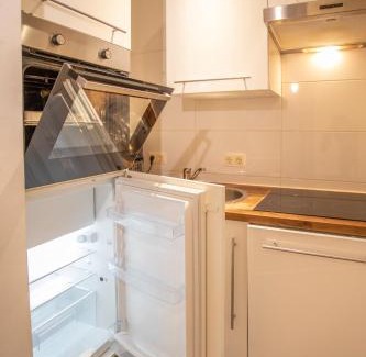 Pradl Apartment | Innsbruck City Center Studio I 24h self-check-in