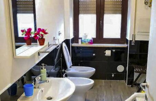 Naples City Centre Apartment | Inside the hearth of Napoli - apt Orchid