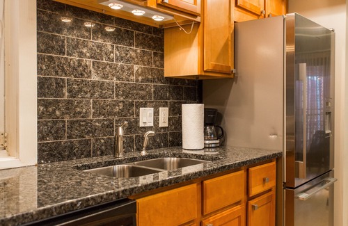 Old Town House | Insta Worthy ^Prime Spot ^Patio ^Parking ^Fireplace