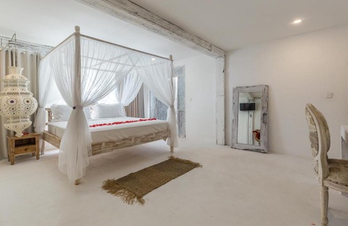 Cemagi Villa | Instagramable 4 bedroom Villa Azur