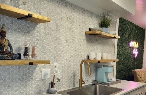 Little Woods House | Instagrammable Hip-Hop Haven