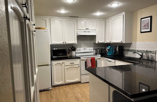 Townsite Condo | Instant Beach Access - Just Steps Away!
