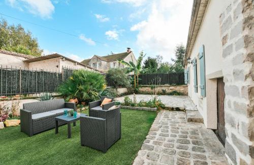 Barbizon Apartment | Instant Fleury, studio cosy avec jardin secret