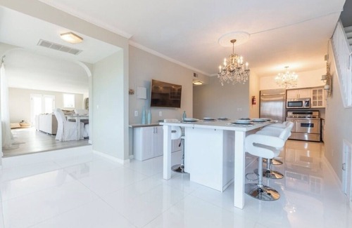 Weehawken Apartment | Interior designer abode min to Manhattan