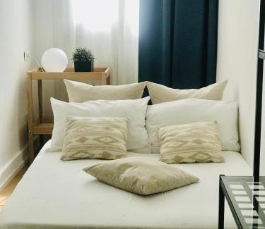 Ferrara Historic Centre Apartment | Interno4home: In centro storico con posto auto