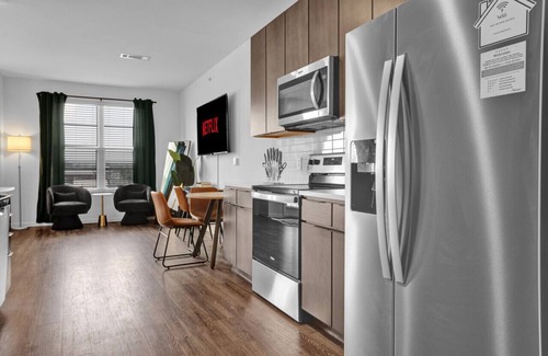 Avondale Apartment | Intimate Flat w/Pool, Gym, & Stunning City Views
