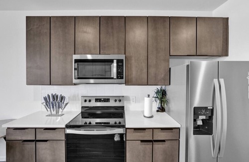 Avondale Apartment | Intimate Flat w/Pool, Gym, & Stunning City Views