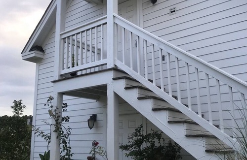 Bluffton Apartment | Intimate low country Carriage House with gorgeous appointments!