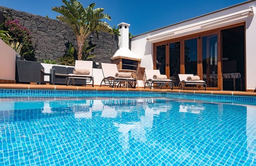 Tias Villa | Intimate, spacious and comfortable villa, ideal for families and groups of adults