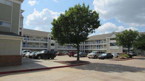 North Arlington Hotel | InTown Suites Extended Stay Arlington TX - Six Flags