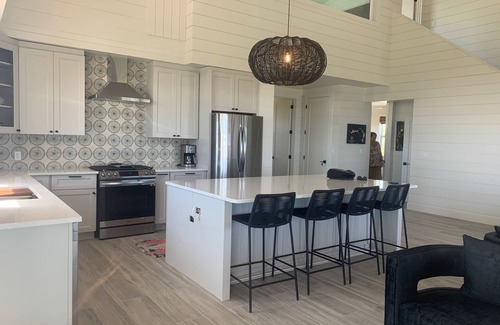 Hope Town House | Introducing Royal Palms: Your Island Retreat in Near Tahiti Beach