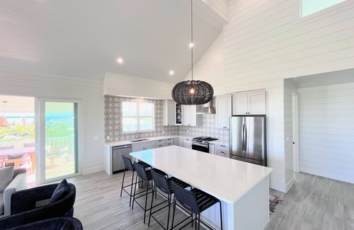 Hope Town House | Introducing Royal Palms: Your Island Retreat in Near Tahiti Beach