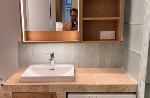 Saint-Thomas-d'Aquin Apartment | Invalides, Bon Marché, Plongez Dans la vie Parisienne