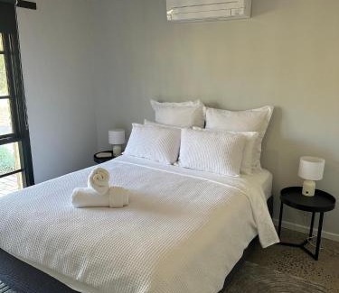 Inverloch House | Inverloch Palm Waters 5