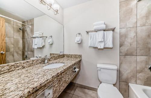 East Kootenay Hotel | Invermere Inn & Suites
