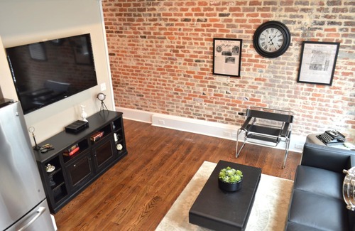 Central Business District Condo | Investigative reporting themed, Historic luxury condo, 2 blocks from French Quar