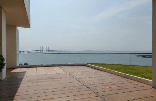 Bayan Lepas Apartment | Invincible Seaview Vacation Condo 3R3B 8Pax