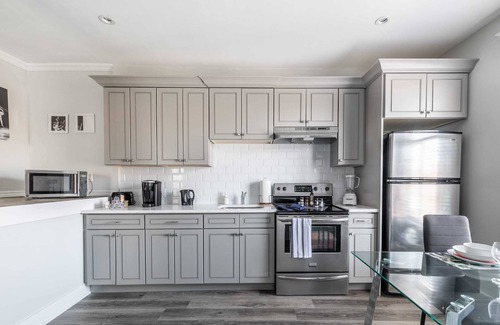 Central Hamilton Apartment | Inviting 1BR Condo—in James North, Hamilton