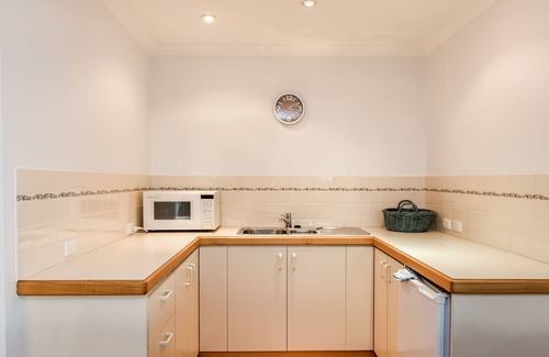 Dunsborough Cottage | INVITING 2 STOREY COASTAL COTTAGE SITUATED HIGH ABOVE OLD DUNSBOROUGH