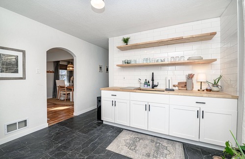Columbia House | Inviting 2BR home in central COMO