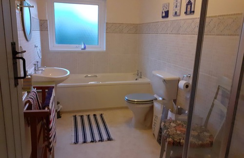 Rhyd-y-clafdy Cottage | Inviting 3-Bed Cottage close to Pwllheli