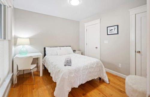 Riverside Apartment | Inviting 3BR In Cambridge Walk To T & Central Sq