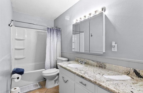 Lakeview  Jefferson County House | Inviting 4 bedroom home in Port Arthur