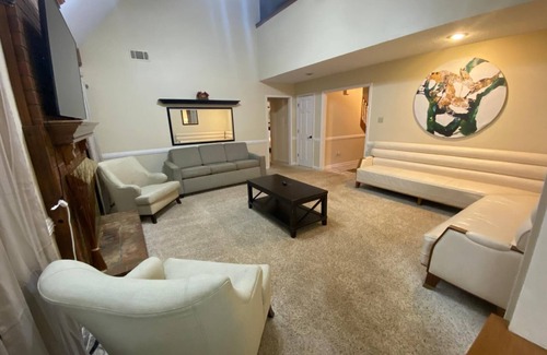 Cordova House | Inviting 4-BR Home with POOL Near Shelby Park Memphis, Private Backyard Oasis.