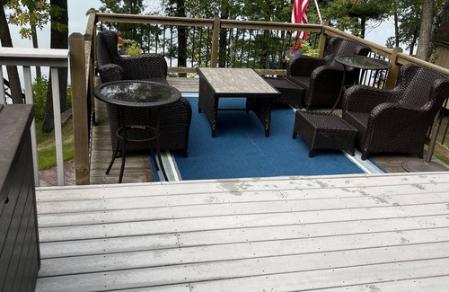 Webster House | Inviting 4BR/3Bath Home w/hot tub on crystal clear Devil's Lake in Webster, WI