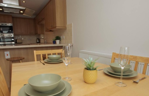 Lincoln House | Inviting and Cosy 3 Bed Home | Free Wi-Fi