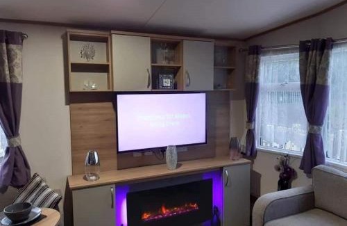 Skegness House | Inviting beautiful 3-Bed Caravan in Ingoldmells
