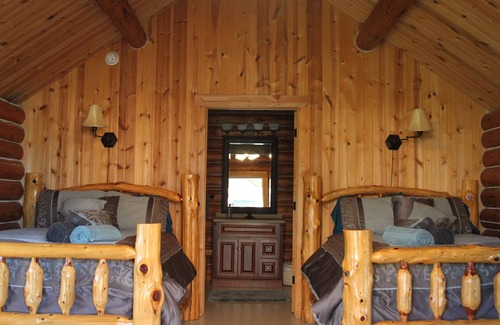 Martinsville Cabin | Inviting Cabin in Albany, MO. Enjoy the nature, fishing and breathtaking views.