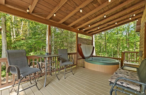 Rogers Cabin | Inviting, charming 2BR, log cabin located in the Scenic Heights neighborhood.