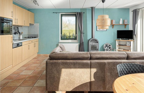 Tzummarum House | Inviting cottage with own sauna.