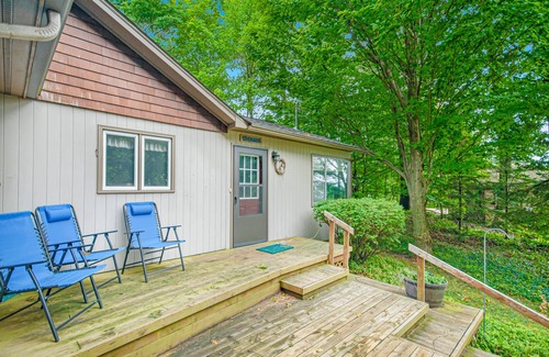 Glenn Haven Shores House | Inviting dog-friendly home with Lake Michigan views & charming sunroom