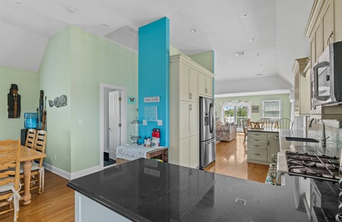 Napeague House | Inviting dog-friendly home w/ fireplace, hot tub, enclosed yard-walk to beach