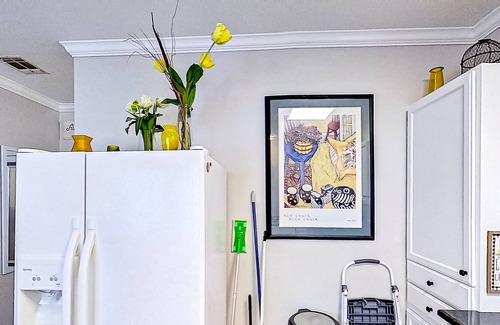 Midtown House | Inviting duplex with full kitchen, patio, central AC, & W/D