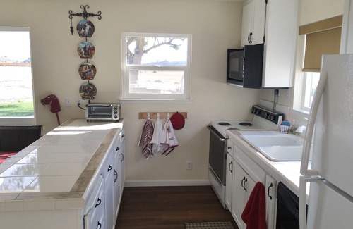 Paso Robles House | Inviting farm house on large acreage close to Paso on the Estrella Wine Trail