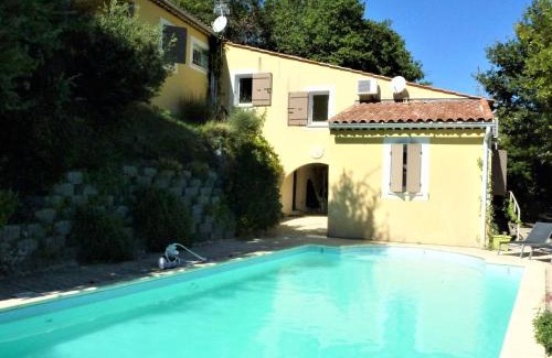 Saint-Paul-Trois-Chateaux Villa | Inviting villa in Saint Paul trois Chateaux with pool