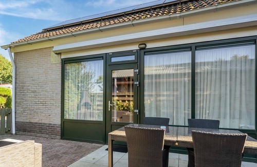 Baarland House | Inviting holiday home in Baarland with terrace