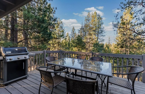 Sunriver House | Inviting home with deck, gas grill, hot tub, pools, and SHARC passes
