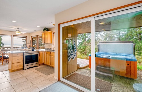 Neahkahnie Beach House | Inviting home with spectacular view, hot tub, balcony, fireplace, & W/D