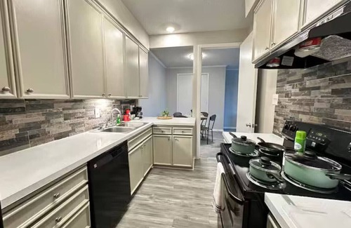 Nassau Bay Apartment | Inviting Houston Space Near Kemah and Space Center