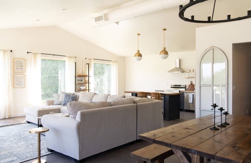 Ephraim House | Inviting Sister Bay retreat