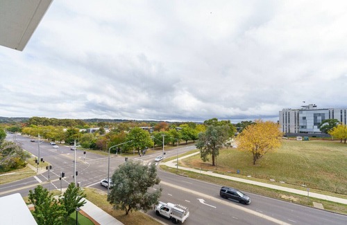 O'Connor Apartment | Inviting Urban Stay near City and ANU