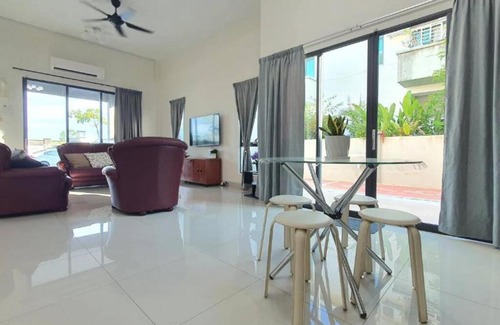 Hulu Kinta House | Ipoh Meru Landed Semi D with Barbeque for 12 Pax