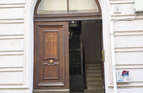 Testaccio Apartment | Irene's Home The Retreat is a modern and refined vacation home in Testaccio