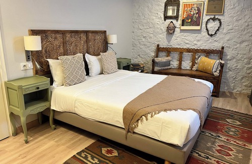 Antibes Old Town Hotel | Irin Hotel