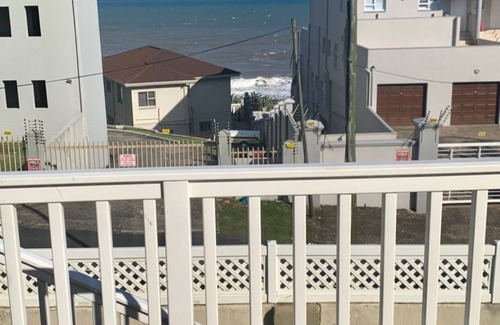 Ramsgate Beach House | Irina House&Whale Dolphins Deck-500m from main beach